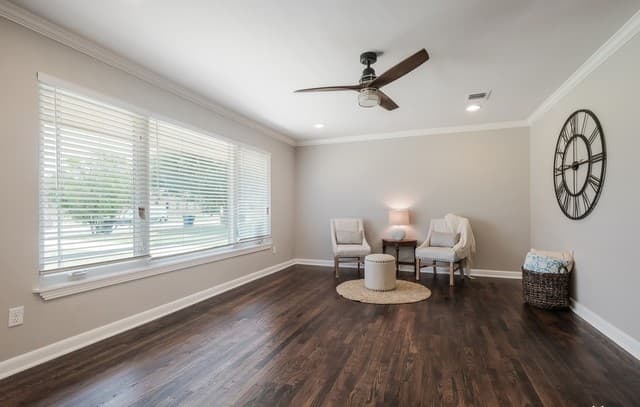 4-bedroom rental at 743 Robinhood in San Antonio, TX — photo 2