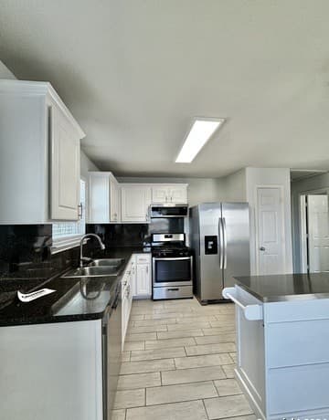 2-bedroom rental at 5706 Red Cyn in San Antonio, TX — photo 4