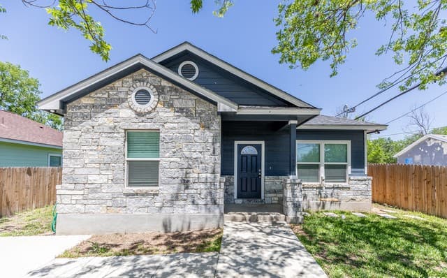 3-bedroom rental at 479 Corliss in San Antonio TX