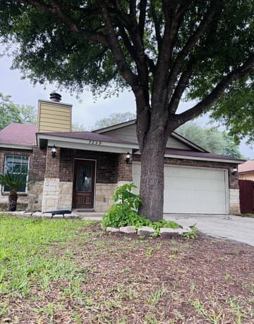 4-bedroom rental at 7259 NW Brandyridge in San Antonio, TX — photo 3