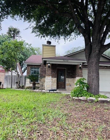 4-bedroom rental at 7259 NW Brandyridge in San Antonio, TX — photo 4