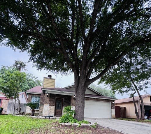 4-bedroom rental at 7259 NW Brandyridge in San Antonio, TX — photo 5