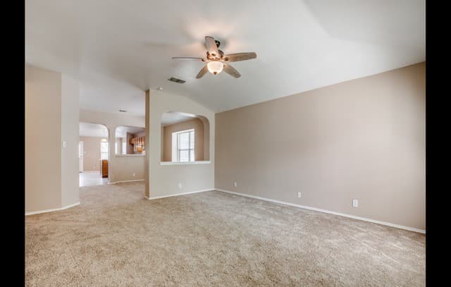 3-bedroom rental at 611 Granite in San Antonio, TX — photo 2