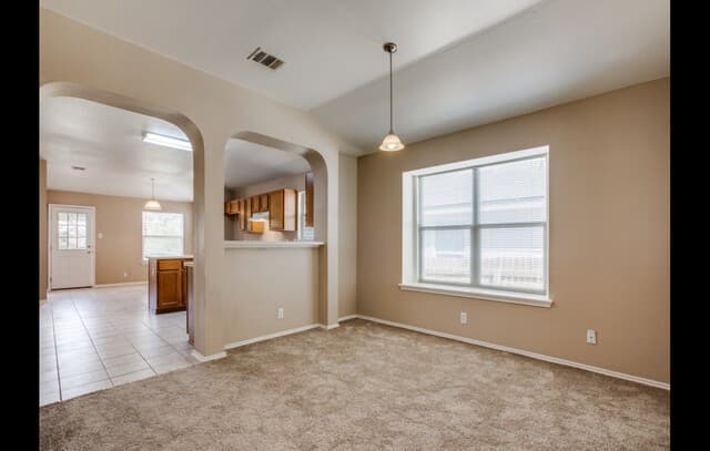 3-bedroom rental at 611 Granite in San Antonio, TX — photo 4