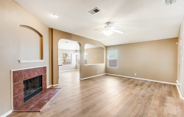 3-bedroom rental at 5231 Stormy Trail in San Antonio, TX — photo 4