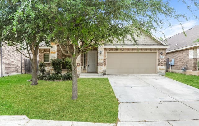 3-bedroom rental at 14430 Palomino in San Antonio TX