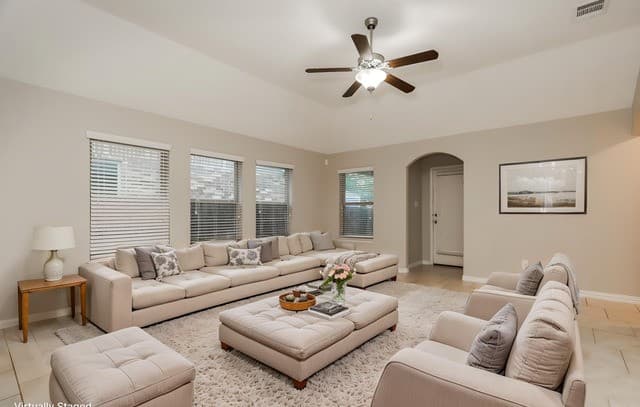 3-bedroom rental at 14430 Palomino in San Antonio, TX — photo 5