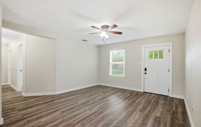 3-bedroom rental at 435 Creath Pl in San Antonio, TX — photo 4