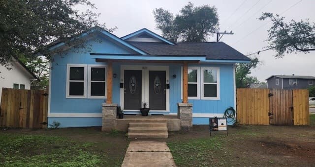 1-bedroom rental at 803 W Hollywood Ave in San Antonio TX