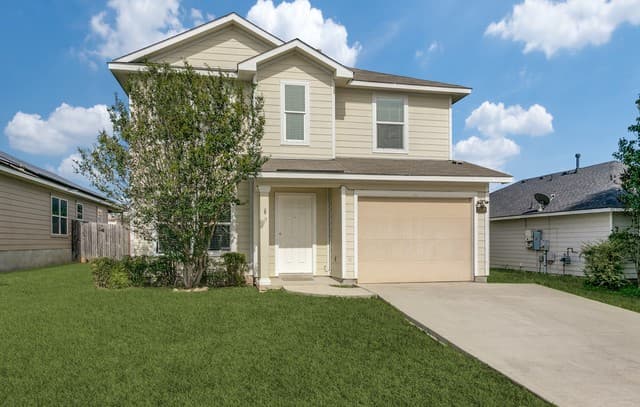 4-bedroom rental at 2338 Camberly Vw in Converse TX