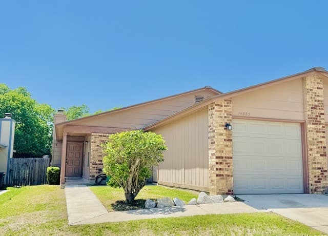 2-bedroom rental at 14535 Woods Hole Dr in San Antonio TX