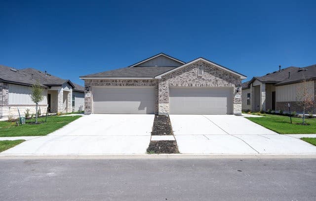 3-bedroom rental at 5510 Cibolo Pass Unit 1 in Converse TX