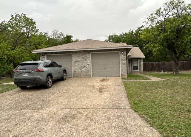 2-bedroom rental at 14303 Sandiland in San Antonio TX