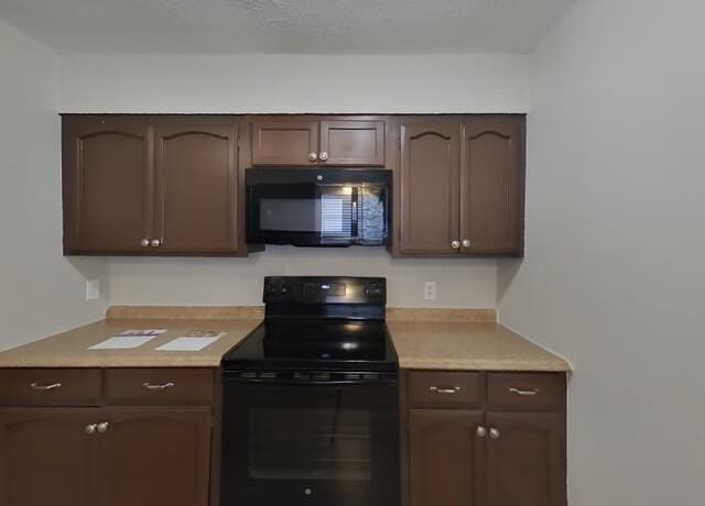 3-bedroom rental at 4911 Buckwheat Street in San Antonio, TX — photo 5