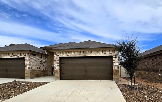 3-bedroom rental at 9213 Groff Lndg in Converse TX