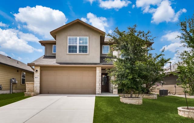 5-bedroom rental at 8927 Taylor Grv in San Antonio TX
