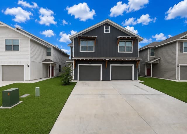 3-bedroom rental at 2515 Lynwood Bend Unit 102 in San Antonio TX