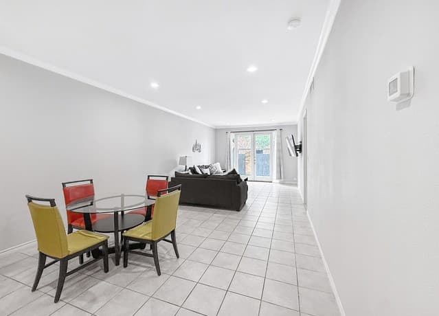 2-bedroom rental at 7707 Broadway in San Antonio TX