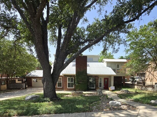 4-bedroom rental at 3623 Green Spg in San Antonio, TX — photo 3