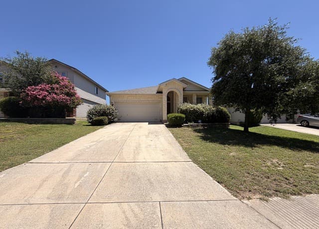 3-bedroom rental at 15411 Soaring Mesa in San Antonio TX