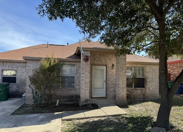 4-bedroom rental at 4726 Georges Farm in San Antonio TX