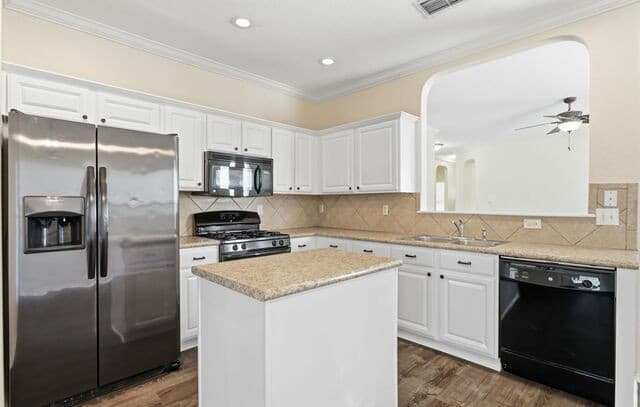 4-bedroom rental at 14918 Laudie Fox Unit / in San Antonio, TX — photo 5