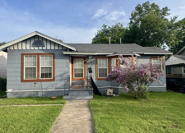 2-bedroom rental at 210 Haggin St in San Antonio TX