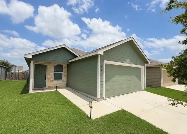 4-bedroom rental at 5410 Daphne in San Antonio TX