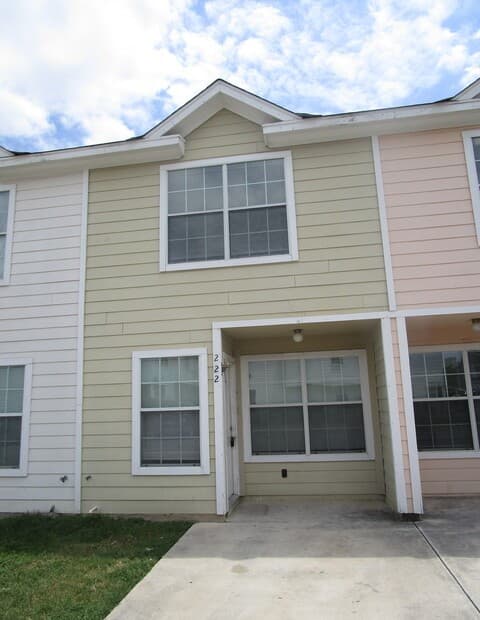 2-bedroom rental at 222 Autumn Pass in San Antonio TX