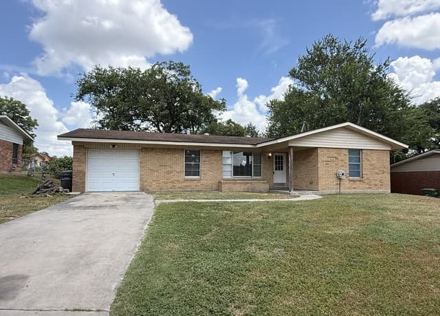 3-bedroom rental at 4410 Trailwood dr. in San Antonio TX