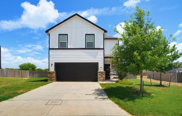 4-bedroom rental at 10803 Airman Dr in Converse TX