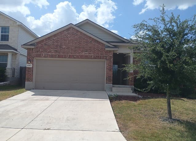 3-bedroom rental at 6507 Hoffman Pln in San Antonio TX