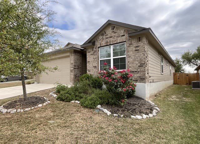 4-bedroom rental at 14110 Minette in San Antonio TX