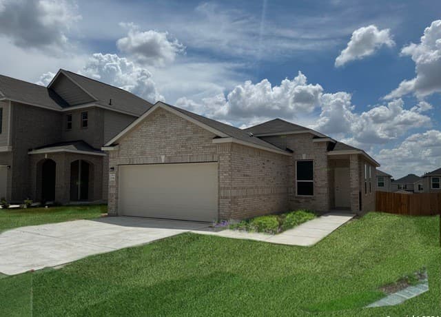 3-bedroom rental at 15346 Oceanus Drive in San Antonio TX