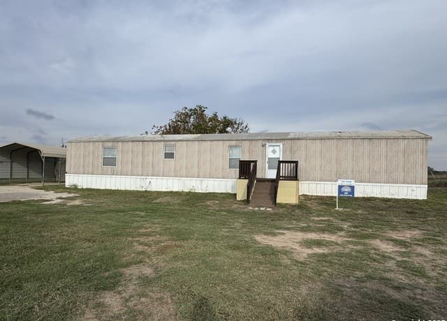 rental at 110 Deer Park Unit UNIT B in La Vernia TX