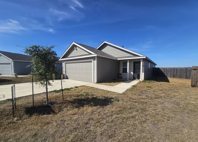 rental at 6855 Burgess Rdg in Converse TX