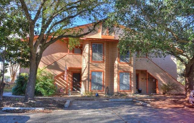 rental at 1431 Loma Alto Rd Unit 4 in San Antonio TX