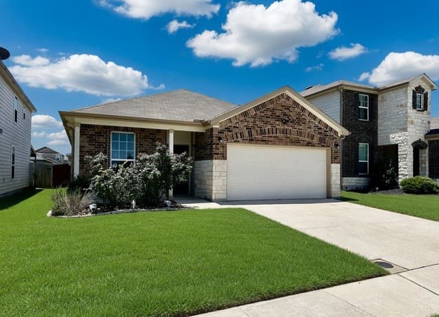 rental at 452 Holly Bush in New Braunfels TX