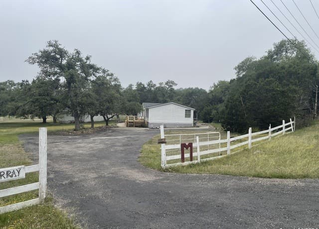 rental at 1061 Spring Branch rd in Spring Branch TX