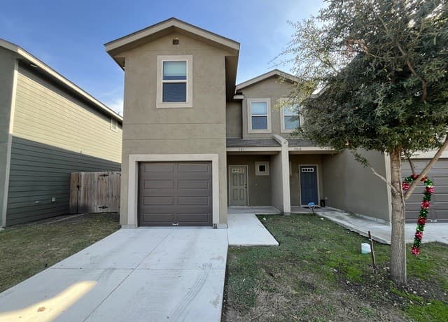 rental at 7014 Lakeview Dr. Unit 101 in San Antonio TX