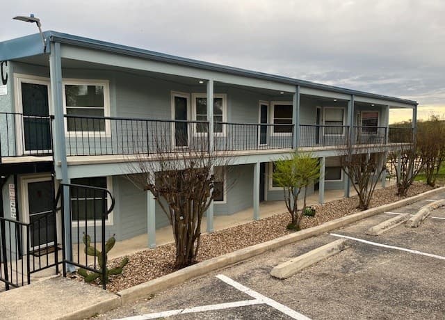 rental at 943 Parkview Unit APT C3 in Canyon Lake TX