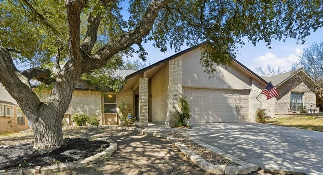 rental at 3729 Hunters Glen in Schertz TX