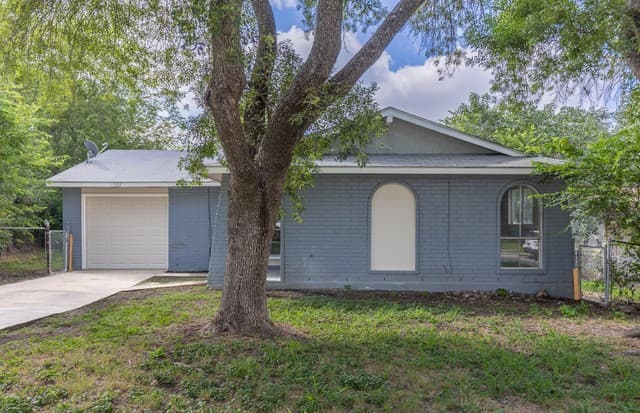 rental at 2306 Fairhill St in San Antonio TX