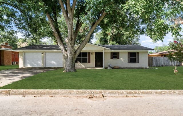 rental at 138 Bobolink Dr in New Braunfels TX