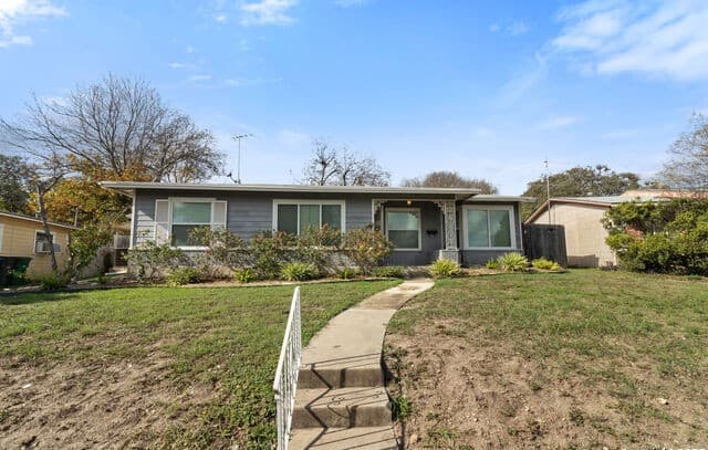 rental at 311 Karen Ln Unit A in San Antonio TX