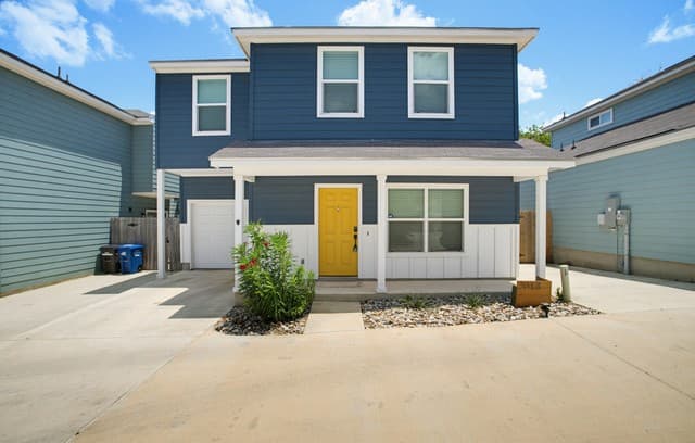 rental at 2013 Silver Oaks F in San Antonio TX