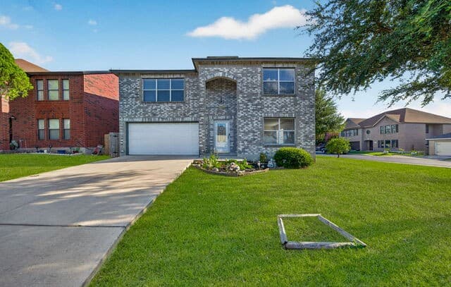 rental at 7702 Fairton Pl in Converse TX