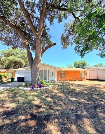 rental at 4503 Eisenhauer in San Antonio TX