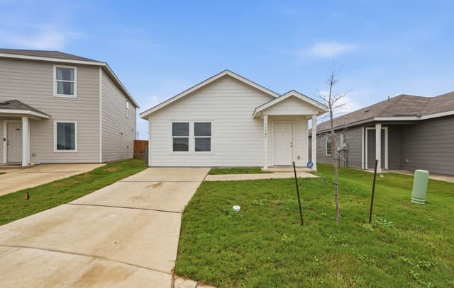 rental at 11507 Field Briar in Converse TX
