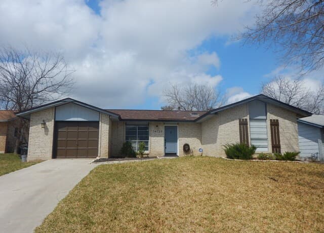 rental at 14139 Swallow Dr in San Antonio TX